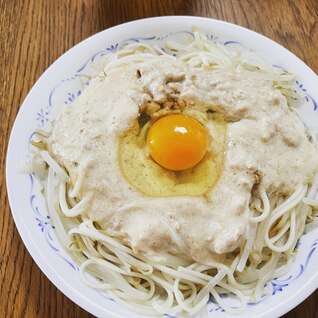 そうめんとヨーグルトのカルボナーラ風